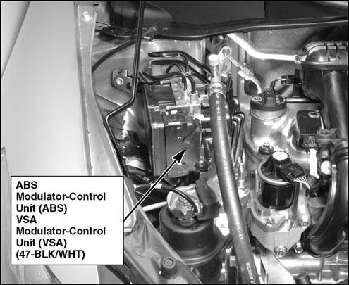 Honda Insight EX 2010 - Component Locations -  Right Side Of Engine Compartment