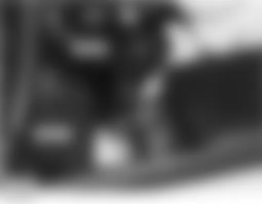 Land Rover Discovery HSE 2004 - Component Locations -  Right Rear Of Engine Compartment