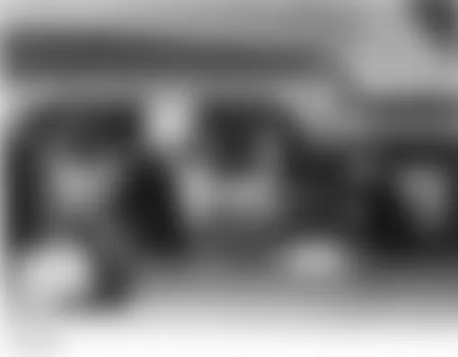 Land Rover Discovery HSE 2004 - Component Locations -  Right Side Of Engine