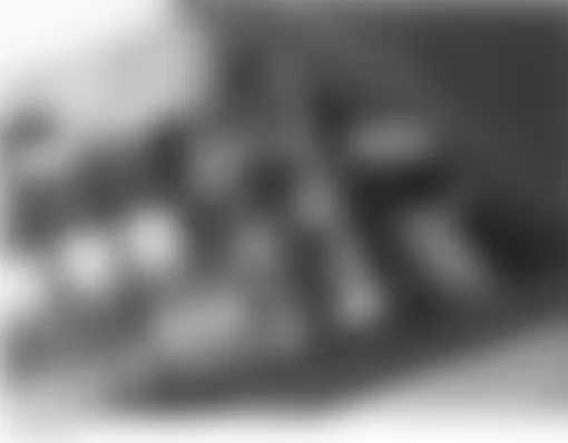 Land Rover Discovery HSE 2004 - Component Locations -  Right Side Of Engine Compartment