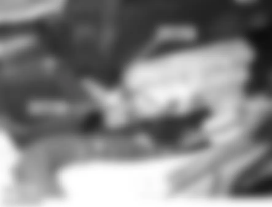 Land Rover LR3 HSE 2006 - Component Locations -  Right Side Of Dash