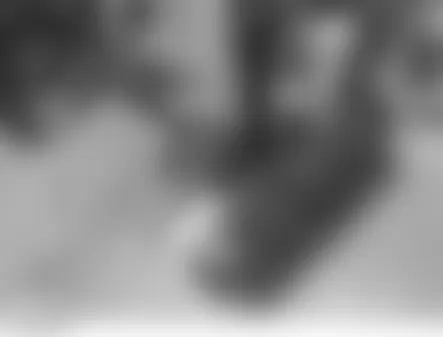 Land Rover LR3 HSE 2006 - Component Locations -  Under Rear Seat