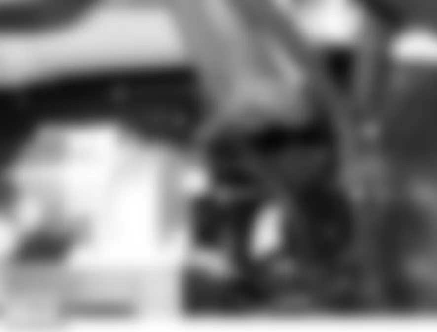 Land Rover LR3 HSE 2006 - Component Locations -  Under Center Of Vehicle