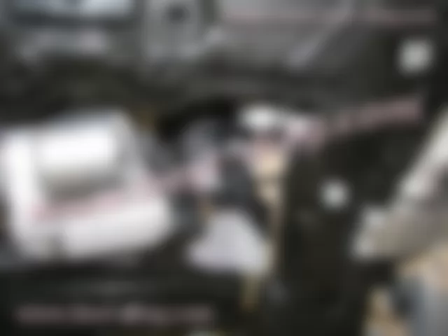 Где находится  W3/7 - Точка заземления электроусилителя руля - для Mercedes-Benz CLA-class (C117) 2013-2020