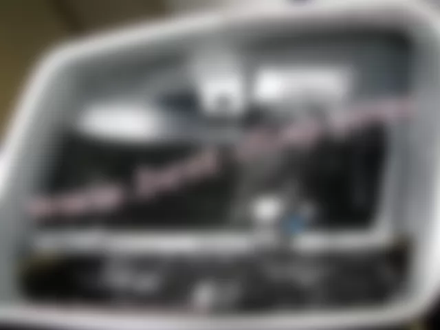 Где находится  E6/5x1 - Электрический разъем лампы указателя поворота левого наружного зеркала заднего вида - для Mercedes-Benz CLA-class (C117) 2013-2020