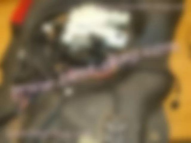 Где находится  A103/1z1 - Соединительная муфта / датчик температуры для модуля бака AdBlue® - для Mercedes-Benz M-class (W166) 2011-2020