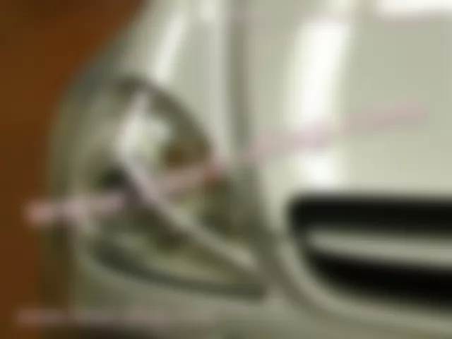 Где находится  E2e5 - Лампа правого указателя поворота - для Mercedes-Benz SLK-class (R171) 2004—2011
