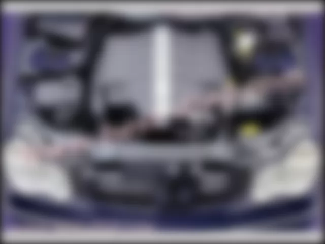 Где находится  H2 - Рога фанфар - для Mercedes-Benz C-class (W203) 2000—2007