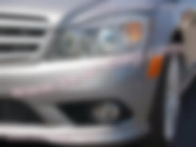 Где находится  E1 - Передний левый блок фонаря - для Mercedes-Benz C-class (W204) 2007—2014