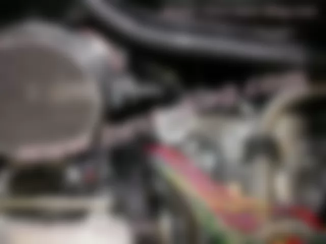 Где находится  Y16/2 - Запорный клапан системы отопления - для Mercedes-Benz C-class (W204) 2007—2014
