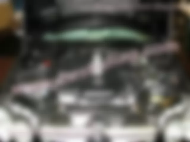 Где находится  B48/1 - Датчик фронтального ускорения на стороне водителя - для Mercedes-Benz CLK-class (W209) 2002—2009