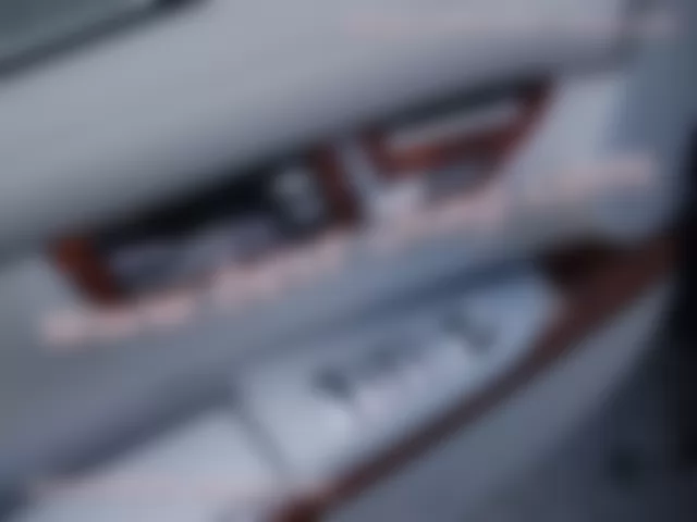Где находится  S20/1 - Группа переключателей электрического стеклоподъемника, наружного зеркала заднего вида и крышки багажника - для Mercedes-Benz CL-class (C216) 2006—2014