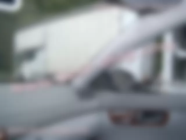 Где находится  S17/9 - Выключатель освещения вещевого ящика - для Mercedes-Benz CL-class (C216) 2006—2014