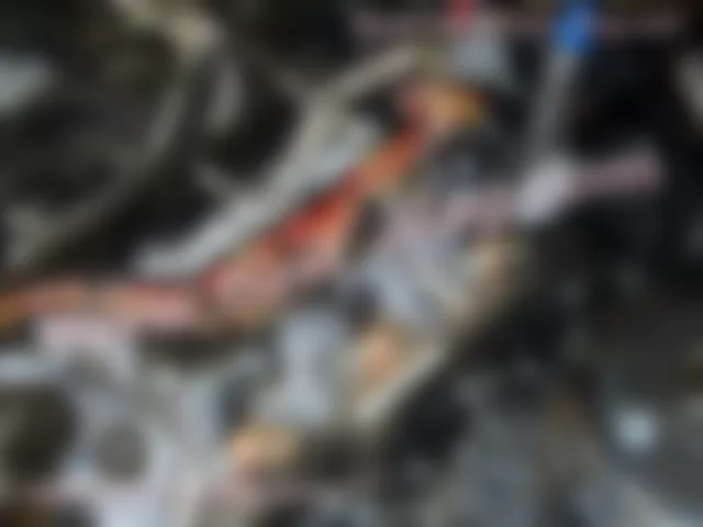 Где находится  Z6/8 - Муфта соединителя заземления датчика - для Mercedes-Benz S-class (W221) 2005—2013