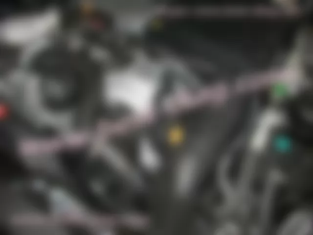 Где находится  W11/3 - Земля (двигатель, слева) - для Mercedes-Benz S-class (W221) 2005—2013