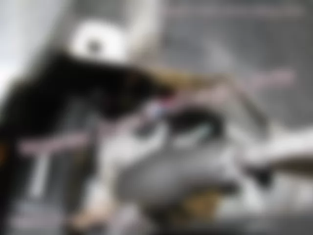 Где находится  B23x1 - Разъем датчика крутящего момента гидроусилителя руля - для Smart Fortwo (W451) 2007–2014