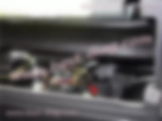 Где находится  Z85 - Соединительная муфта нагревателя датчика O2 - для Mercedes-Benz G-class (W463) 1990—2012