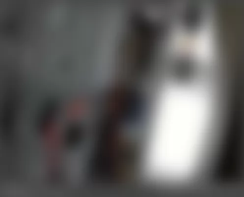 Mercedes-Benz E350 2007 - Component Locations - Behind Left Rear Seat