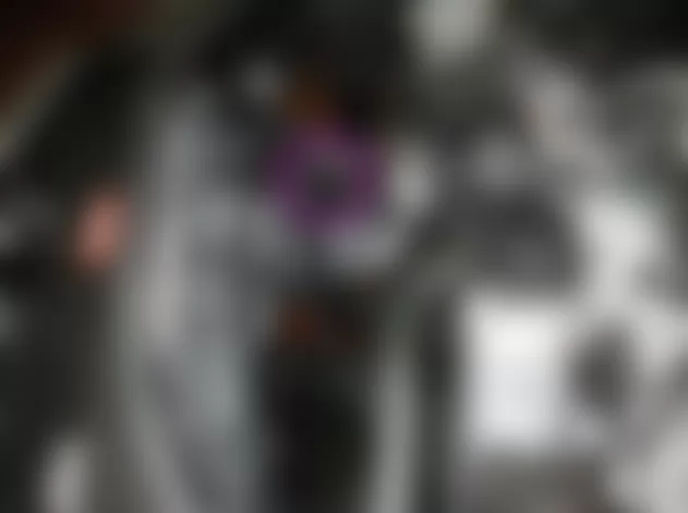 Mercedes-Benz R320 2007 - Component Locations - Right Front Of Engine Compartment