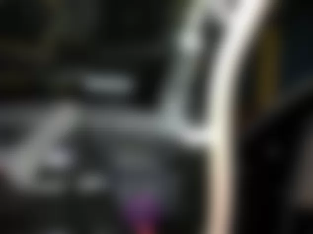 Mercedes-Benz R350 2007 - Component Locations - Behind Right Side Of Dash