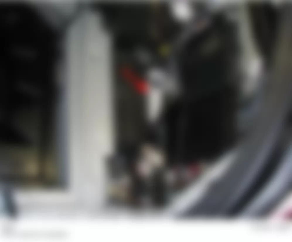 Mercedes-Benz S600 2008 - Component Locations - Trunk