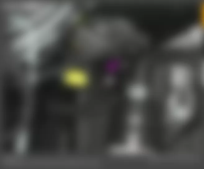 Mercedes-Benz S63 2008 - Component Locations -  Identifying Passenger-Side Frontal Acceleration Sensor