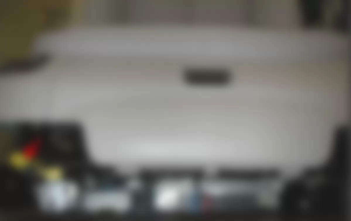 Mercedes-Benz SL600 2008 - Component Locations - Under Front Passengers Seat