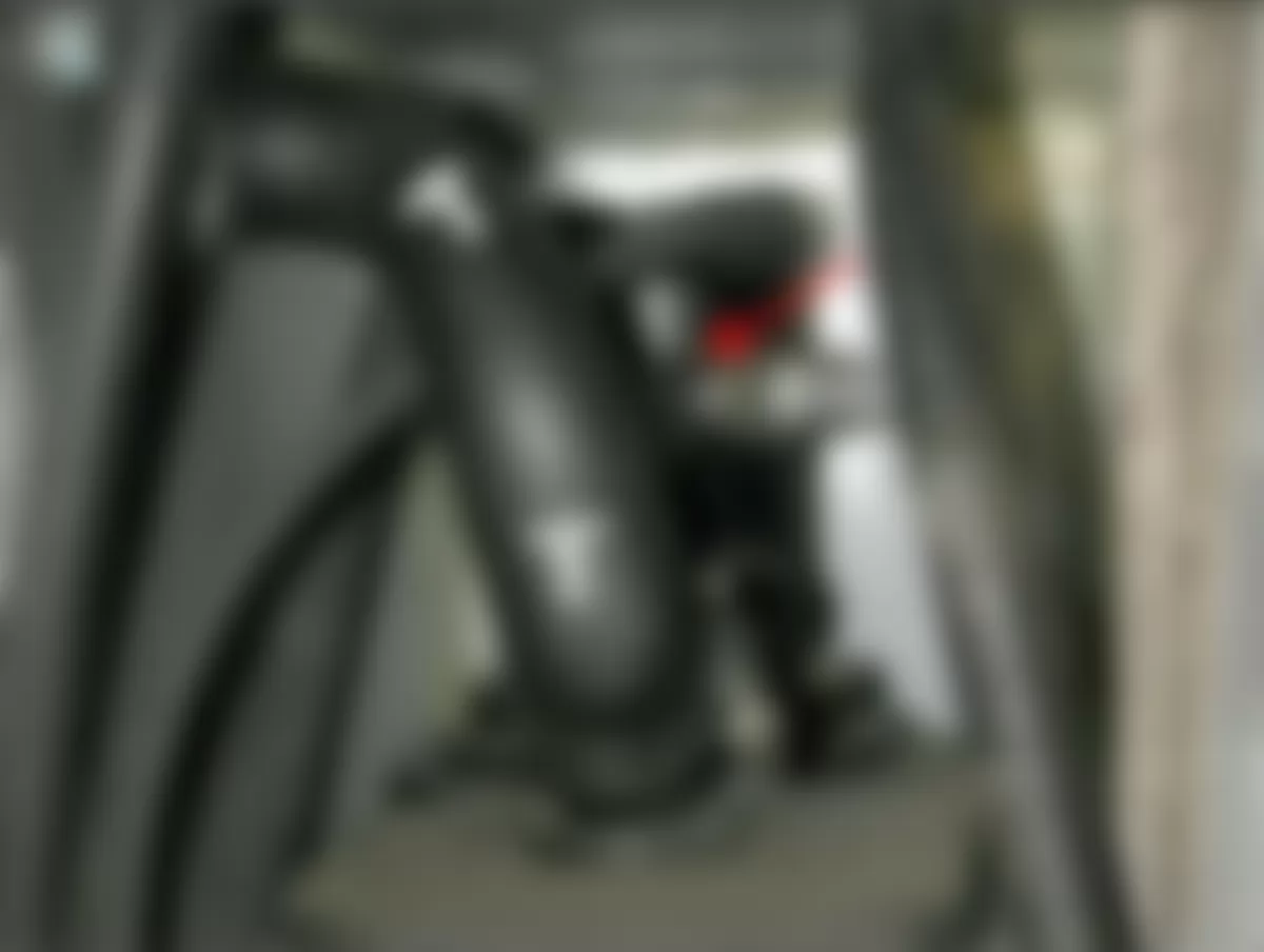 Mercedes-Benz SL600 2008 - Component Locations - Right Rear Wheelwell