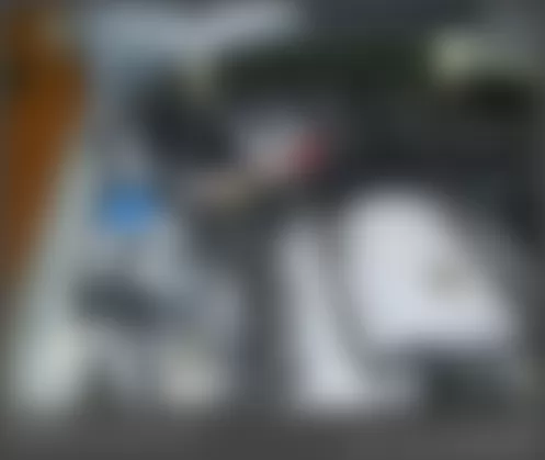 Mercedes-Benz GL550 2009 - Component Locations - Right Rear Of Engine Compartment