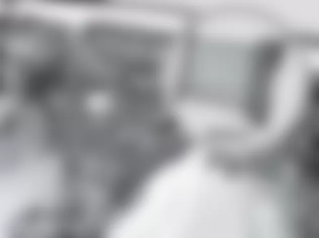 Mercedes-Benz R320 2009 - Component Locations -  Behind Center Of Dash