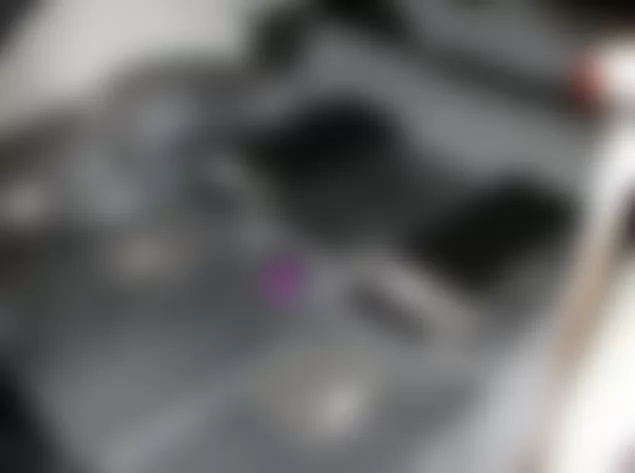 Mercedes-Benz R350 2009 - Component Locations -  Center Rear Of Floor