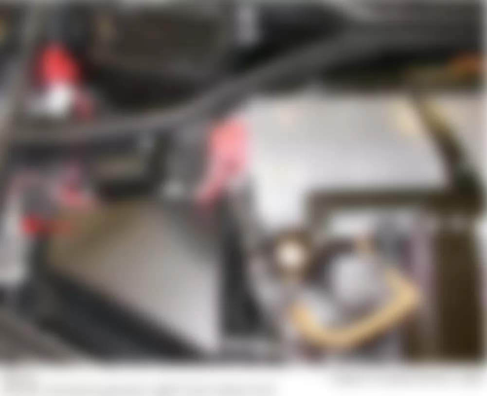 Mercedes-Benz ML350 2010 - Component Locations -  Right Side Of Engine Compartment (Hybrid)