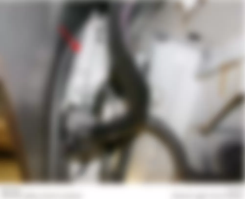 Mercedes-Benz ML350 2010 - Component Locations -  Behind Right Front Fender (Hybrid)