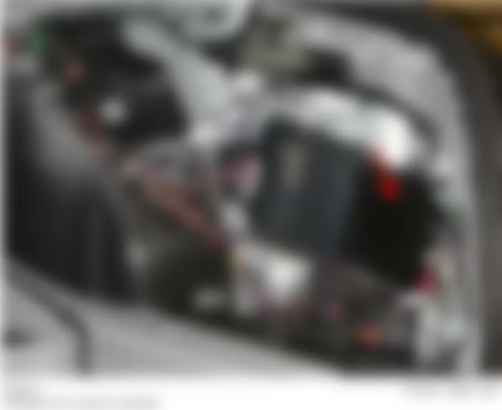 Mercedes-Benz S400 2010 - Component Locations -  Trunk