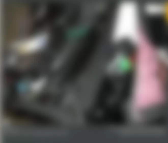 Mercedes-Benz S600 2010 - Component Locations -  Identifying Left Front Side Airbag Squib