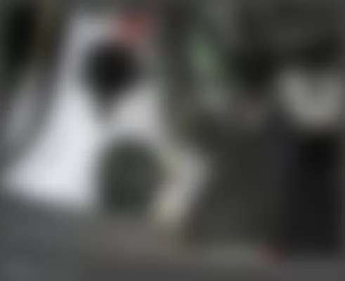 Mercedes-Benz SLK350 2010 - Component Locations -  Left Kick Panel