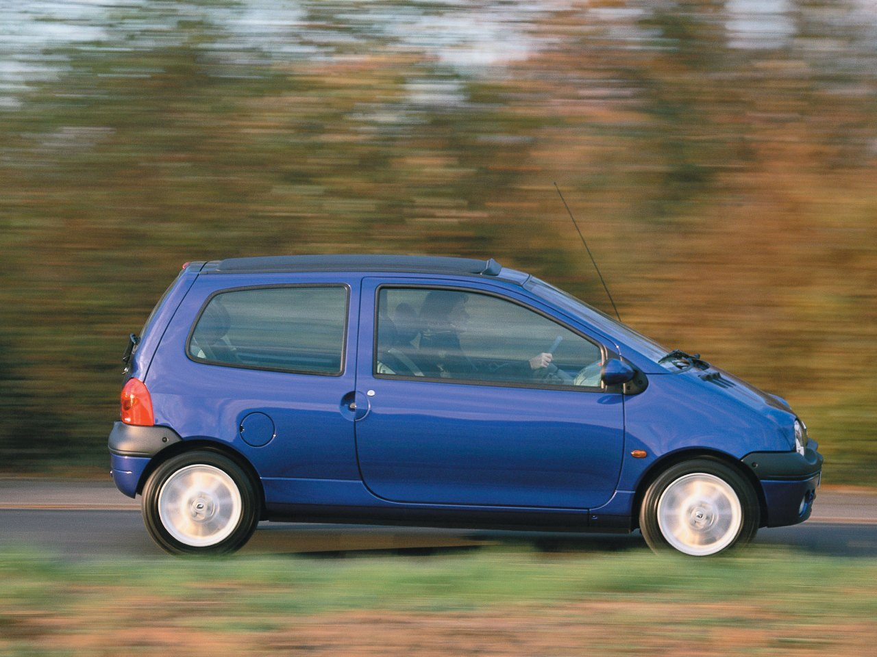 Электросхема ЭЛЕКТРОННАЯ СИСТЕМА ВПРЫСКА для Renault Twingo I 1993-2007 2001-01-01 ДВИГАТЕЛЬ D7F, ИНДЕКС 700 —