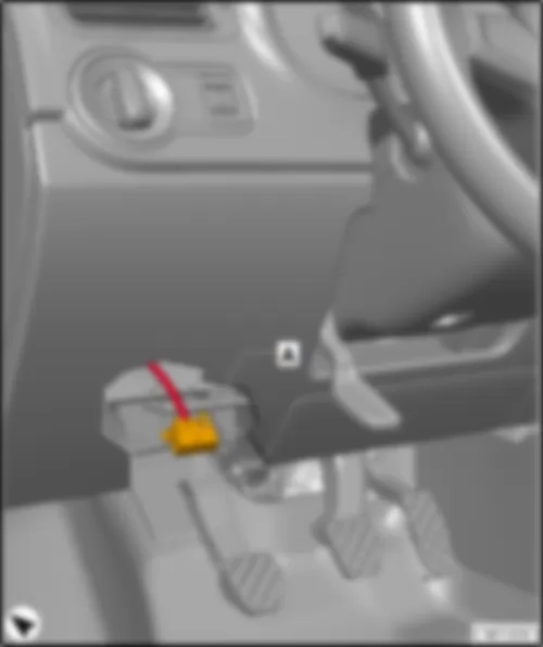 VW POLO 2015 Место соединения в моторном отсеке слева TML